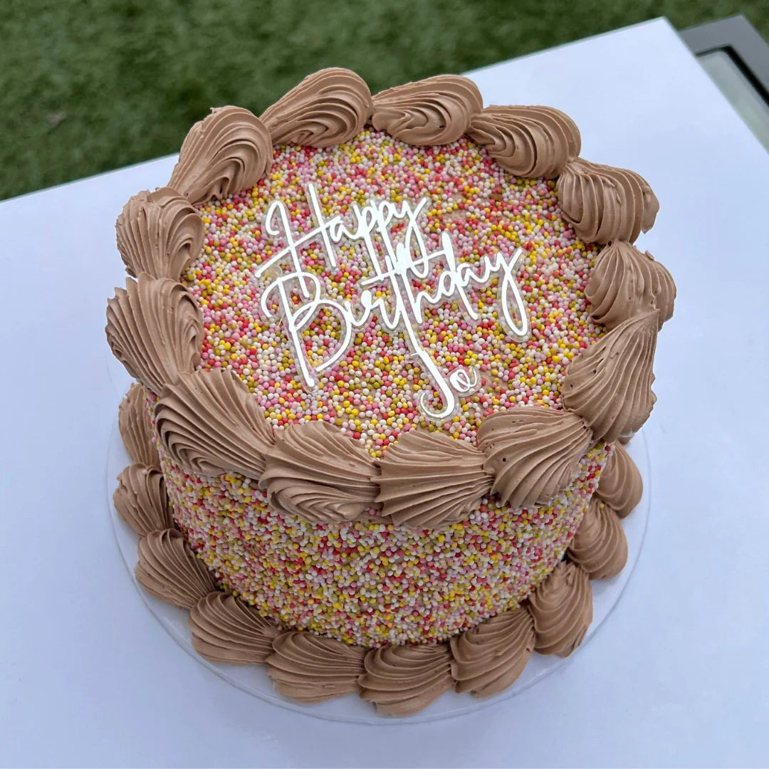 SPRINKLED MINI MESSAGE CAKE