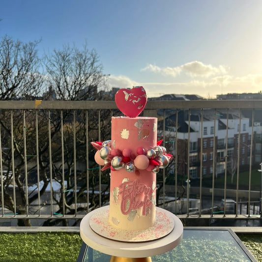 HEART STEREO BUTTERCREAM CAKE (ORIGINAL DESIGN)